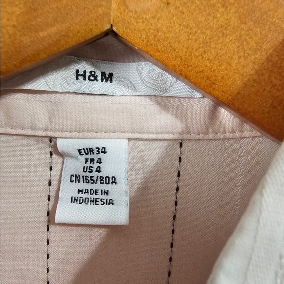 H&M Fitted Long Sleeve Button Down Striped Pale Pink Blouse Women’s 4 Career - Picture 4 of 7